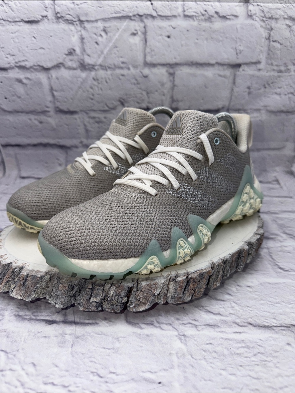 Adidas CodeChaos 22 Women's Spikeless Golf Shoes Sneakers Size 8.5 Gray White